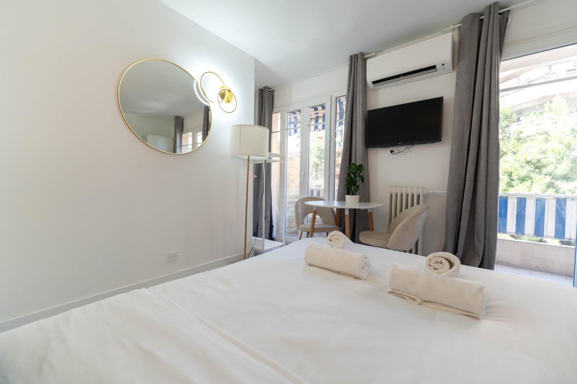 Studios Cosy นีซ ภายนอก รูปภาพ